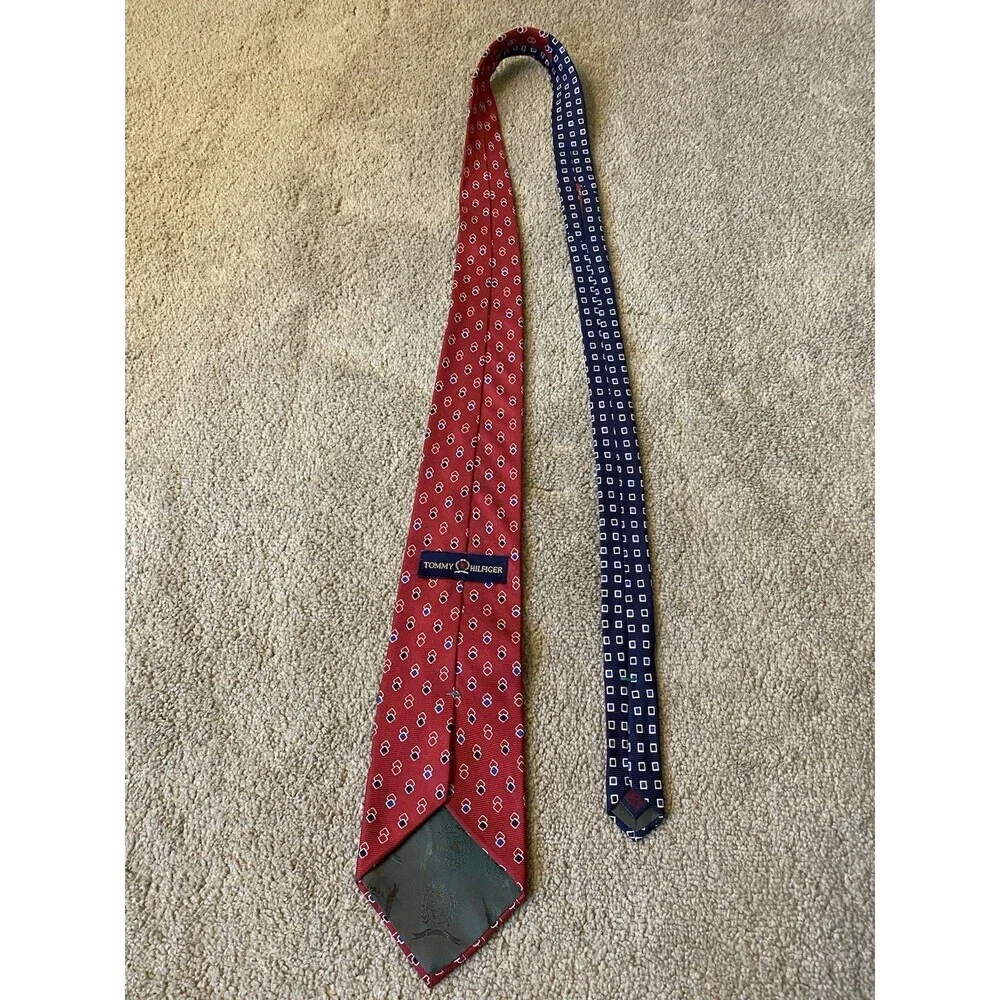 Tommy Hilfiger Vintage 100% Silk Necktie Made In USA Classic Red Blue Diamond